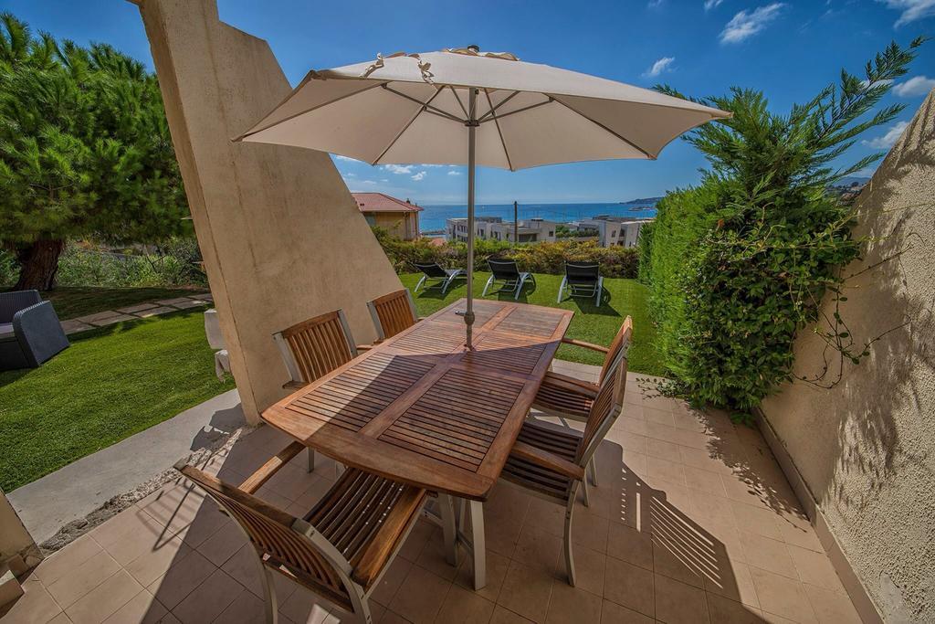 Cap Au Sud,Vue Panoramique Mer,Piscine Menton Pokoj fotografie